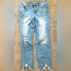 Judy Blue women light wash distressed jeans